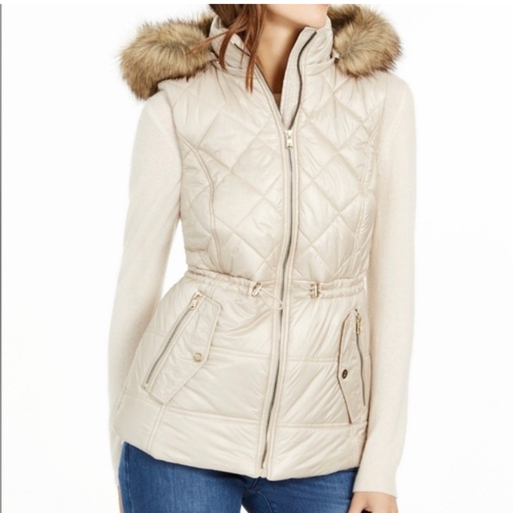 ✨MK  Michael Kors Women's  Cream  puffer Jacket with Faux Fur Hood New 🆕